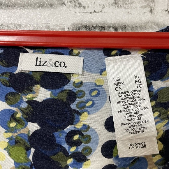 Liz & Company Women's 3/4 Sleeve 3 Button Geometric Collar Blouse Size XL Blue - Picture 2 of 7